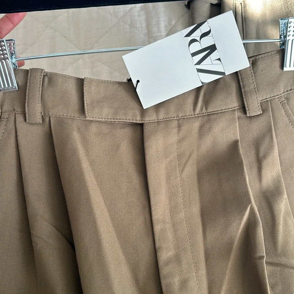 SOLD NWT Zara pleated women’s pants. - Picture 4 of 7